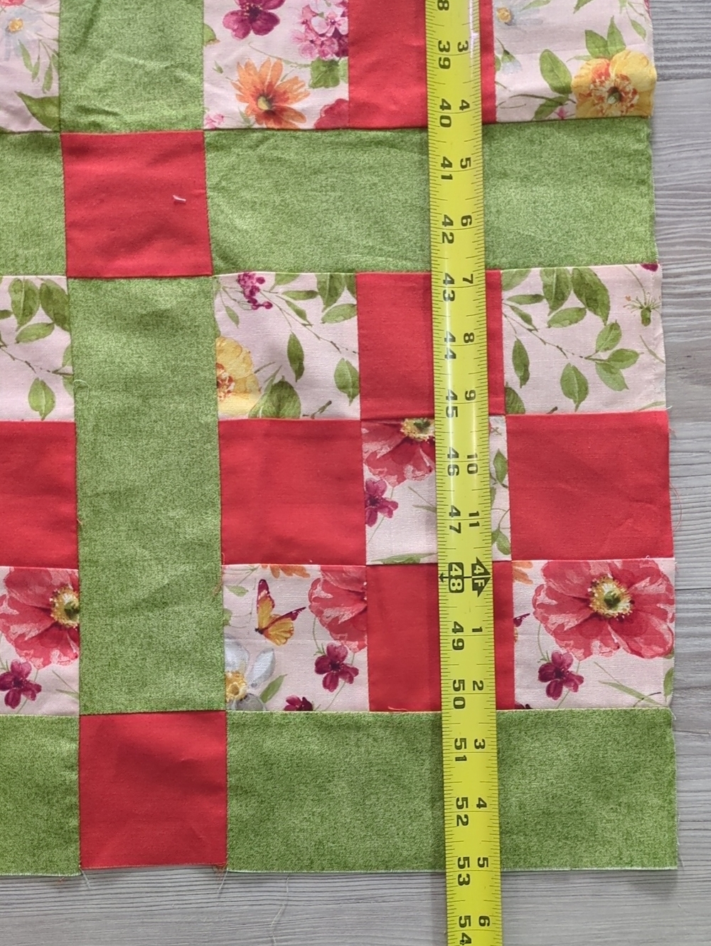 Handmade Unfinished Quilt Top UFO Floral Patchwork Green Red 30.5 x 53 - Picture 6 of 13